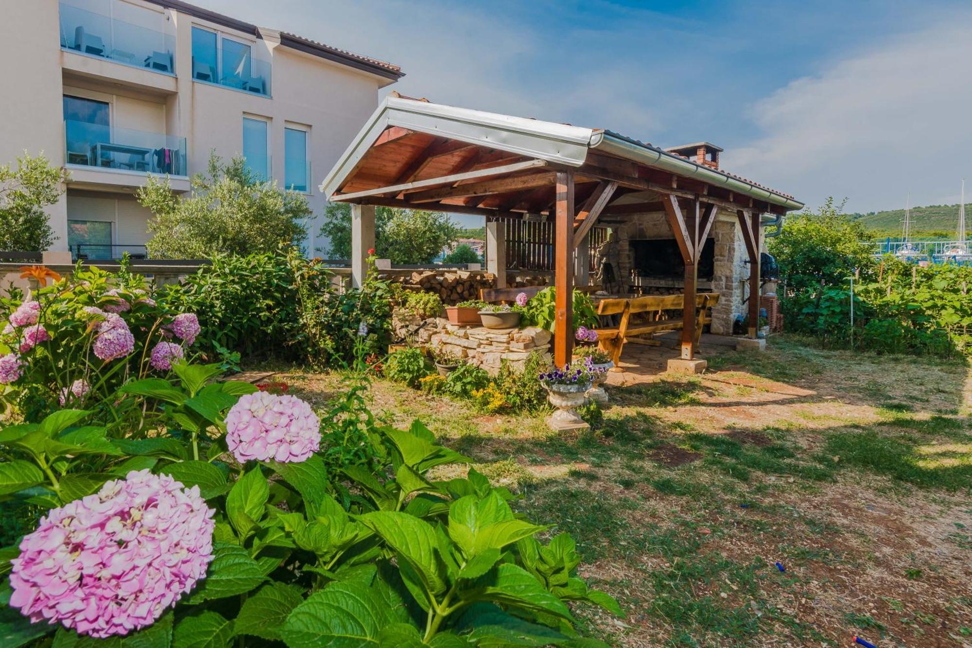 Luxury Apartments Monika Near The Sea With Private Parking Bibinje Exteriör bild